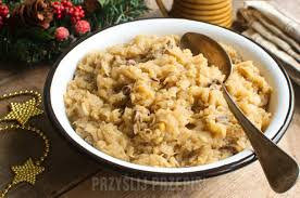 Solimy pod koniec gotowania, inaczej będzie twardy. Kapusta Z Grochem I Grzybami Przyslijprzepis Pl