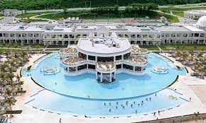 Grand Palladium Montego Bay Review By Travel Eat Have Fun Repeat Episode 09 Grand Palladium Jamaica Jamaica Resorts Jamaica Hotels