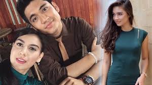 Angela gilsha pernah menjalin asamara dengan giorgino abraham namun asmara ini harus kandas karena kehadiran orang ketiga. Giorgino Abraham Gandeng Irish Bella Angela Gilsha Kena Karma Pernah Rebut Pacar Sahabat Halaman All Tribunstyle Com