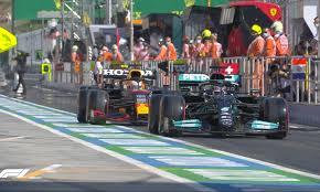 Ο μαξ φερστάπεν πανηγύρισε για τρίτο σερί grand prix την pole position στην αυστρία, την ώρα που ο λιούις χάμιλτον έμεινε στην τέταρτη θέση. Cugcgoets4ulzm