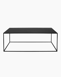 Cette table basse pas cher dispose d'un plateau laqué ou structuré et d'un piétement blanc brillant. Table Basse Expo En Metal Noir Mobilier Design Luminaire Design Et Decoration Pour Vos Interieurs