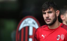 The right bicep of the footballer contains a tattoo of a bird on it along with the names, bernard, marie france, laurence, and theo tattooed next to it. Theo Hernandez I M Here To Stay For Many Years And My Dream Is To Win A Cl With Milan Pioli Teaches Us A Lot My Tattoos Each Has A Specific Meaning