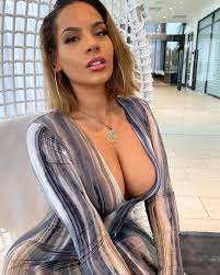 Amirah dyme anal