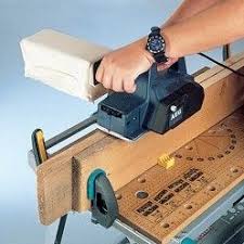 Conseils D Utilisation D Un Rabot Electrique Rabot Electrique Rabot Outils Menuisier
