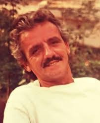 Elliott Carroll's Instagram, Twitter & Facebook