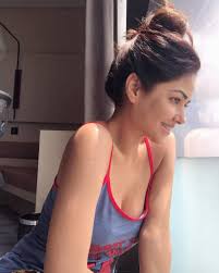 Chopra is prominently seen in telugu and tamil movies, she has done 15+ movies in telugu and tamil. Meera Chopra Photos Hd Latest Images Pictures Stills Of Meera Chopra Filmibeat