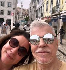 Flávia Alessandra e as filhas se reúnem em ação de limpeza da praia do  Vidigal: 'RJ'