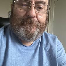 This United States plane has been flying in the same area for days , it  also stays red even when you don't click