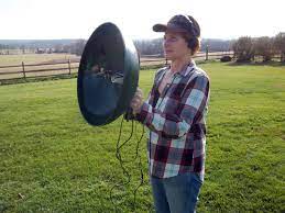 As far as how to mount the microphone and which to use. Squirrel Baffle Spy Parabolic Microphone Make