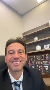 😁 Marcelo Moretti se mostró TRABAJANDO INCANSABLEMENTE por #SanLorenzo en  la Sede de Avenida La Plata., 🤔 ¿Qué opinas?