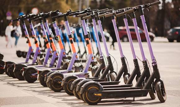 Scooters eléctricos en CDMX: se extiende el programa piloto y habrá nueva regulación - Autocosmos