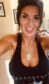 Christmas country music event in Auckland