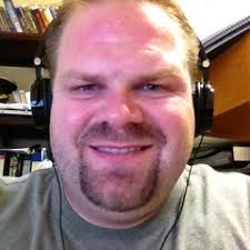 Listen to Jus Deelax, Luis Gee