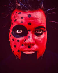 Staind performing “Mudshovel” at the “Kiel Center” in St. Louis, Missouri  while opening for Korn