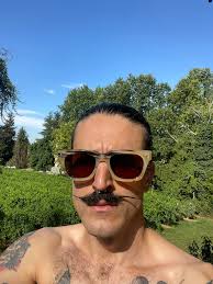 Another day, another horn! From the heritage collection the Dealan in  Bongo! Another stunning horn colour…