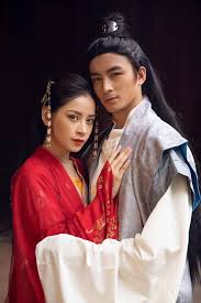 Tối ngày 23/12, trên một diễn đàn chuyên bàn chuyện showbiz đã rộ clip nam em và lãnh thanh xác nhận. Nam Chinh Lanh Thanh Kem 10 Tuá»•i Ä'Æ°á»£c Thanh Háº±ng Chá»n Ä'ong Cáº£nh Nong La Ai Bao Dan Tri