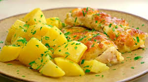 Se taie mărunt și pieptul de pui, fără pieliță. Gustoase Piept De Pui Cu Sunca Si Cascaval Reteta Completa Https Bit Ly 2tlqcdw Facebook