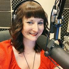 Podcasting: How to Start a Podcast and Create a Profitable Podcasting  Business: Mayo, Amanda: 9781677650200: Amazon.com: Books