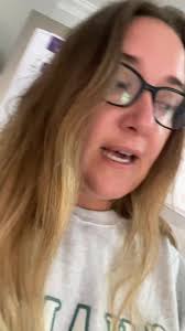 Laura McShane (@lauramelaniee)