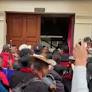 Evacuaron sede de la Cancillería en Bogotá; indígenas misak intentaron ingresar a las instalaciones