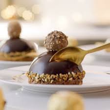 Petites Tartes Pralinees Ferrero Rocher Ferrerorocher Com Chocolat Ferrero Rocher Chocolat Ferrero Mousse Au Chocolat