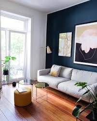 Homestory Scandi Chic Bei Bloggerin Sarah Von Wohngluck Hamburg Moebel De Wohnen Dunkelblaues Wohnzimmer Wohnung Wohnzimmer