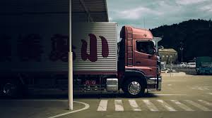 Chauffeur poids lourd suisse salaire. Chauffeur Routier Un Geant Du Bitume Qui Vous Veut Du Bien