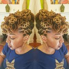 Haarschnitt Fur Schwarze Frauen Hoher Lockiger Pferdeschwanz Enger Pferdeschwanz 20190511 Short Locs Hairstyles Locs Hairstyles Dread Hairstyles