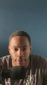 Victoria Frizzell's Instagram, Twitter & Facebook