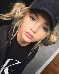 Celebrity Inspired Cute Baseball Cap Hairstyles Baseballcap Celebrityhairstyles Hair Styles Cool Hairstyles For Girls Hat Hairstyles