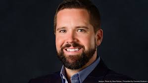 Investment firms each take a floor at Park Avenue Tower