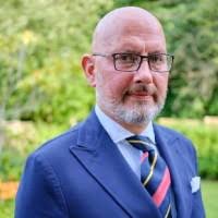 1600+ perfis com “Paternostro”