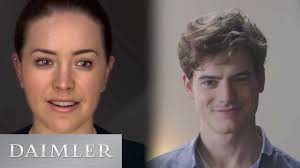 Mercedes-Benz Zukunft: Sprich doch mal mit Sarah: Daimler präsentiert  Avatar für den Kundenkontakt von morgen