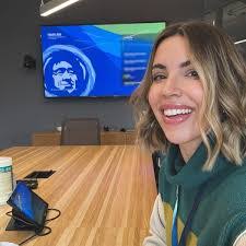 Barbara Offer's Instagram, Twitter & Facebook