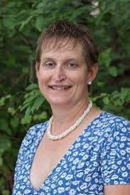 Melissa Featherston's Instagram, Twitter & Facebook