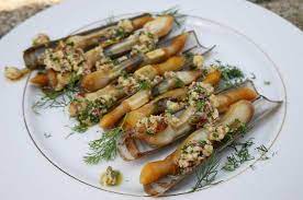 couteaux grilles aux noisettes et aux herbes recette recette couteaux de mer cuisine bretonne alimentation