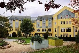 Seniorenheim haus mozart finden sie vor ort unter der folgenden adresse: Pflegeheime Daun Altenheime Pflegeheime Und Betreutes Wohnen