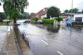 In mönchengladbach sind trotzdem noch einige straßen wegen. Uberflutete Strassen Nach Unwetter In Monchengladbach