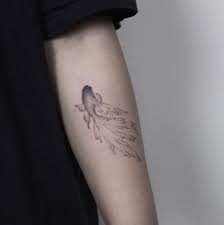 They are affectionately known as 'jewels of the orient' because of their vibrant hues and are one of the most popular ornamental fishes in the world. Hand Poked Betta Fish Tattoo Tattoogrid Net