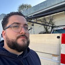 I wish this heat would melt this fat off my body 😂😂 😂