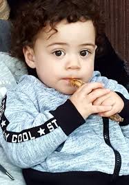 Wahala dey for who no go school oooh... 😩 if not for sound Education, how  will I know that a Baby Lizard is called 'LIZZY BABY'.