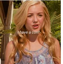 Who Plays Holly Hills