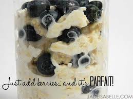 Simple peanut butter overnight oats made with just 5 ingredients and 5 minutes prep time. 31 Light And Healthy Breakfasts Under 300 Calories To Help You Lose Weight