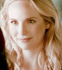 Julie Iversen's Instagram, Twitter & Facebook