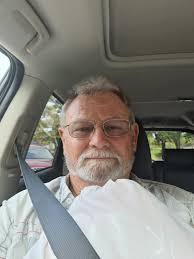 Has Stephen King posted about his wellbeing after the storms in Florida?