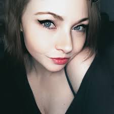 Willow and Xander wore typical clothes. Buffy and Cordelia, less so.