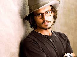 10 Coisas Que Voce Nao Sabia Sobre Johnny Depp Il figlio di johnny depp, jack, 18 anni appena compiuti e stato immortalato per le strade di parigi con la fidanzata, la modella di 20 anni camilla jansen. sabia sobre johnny depp