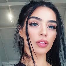 Sandra Adrian (@Tongfossilz)