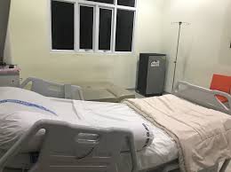 Mereka pun dirawat di sebuah rumah sakit di jakarta. Operasi Kista One Fine Day