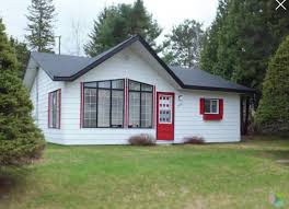 8 Chalets Pas Laites A Vendre A Moins De 70 000 Au Quebec Silo 57 Chalet A Vendre Chalet Et Ma Maison De Reve